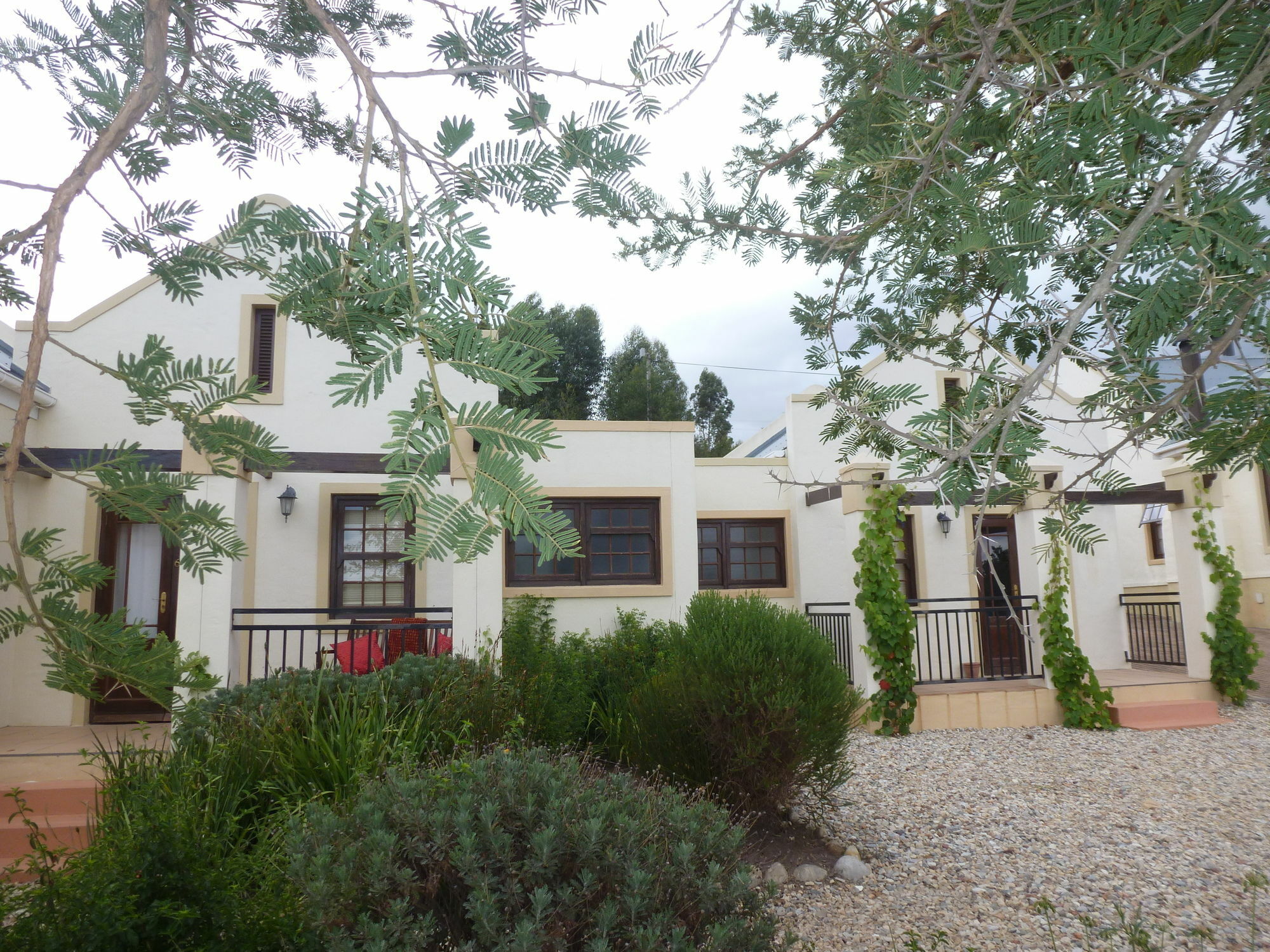 Langeberg Guest Lodge Свелендам Екстериор снимка